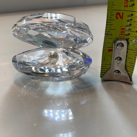 Swarovski Oyster shell with Pearl Accent - Picture 10 of 17